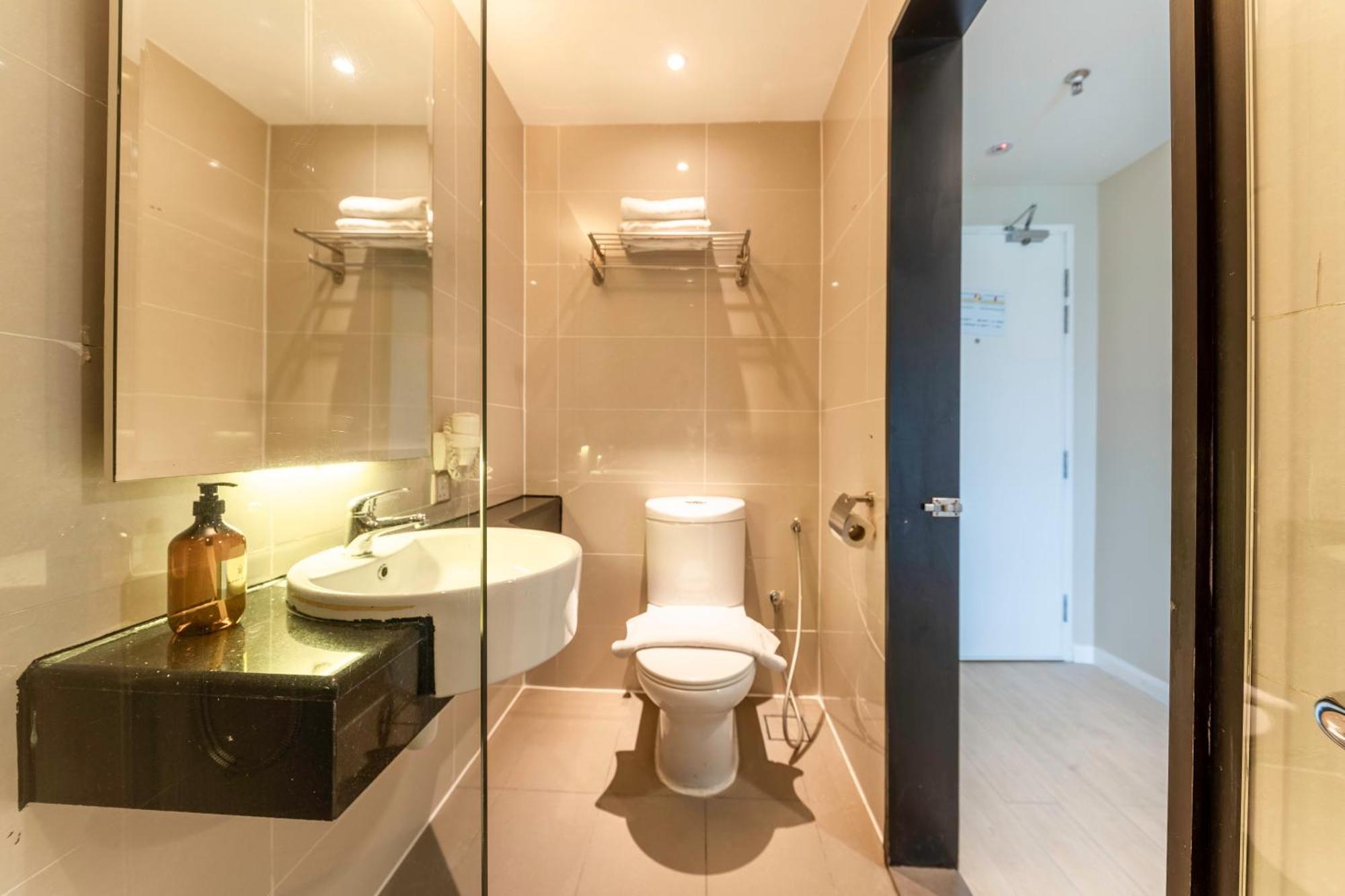 Hotel Greystone Centrestage Pj Petaling Jaya Exterior foto